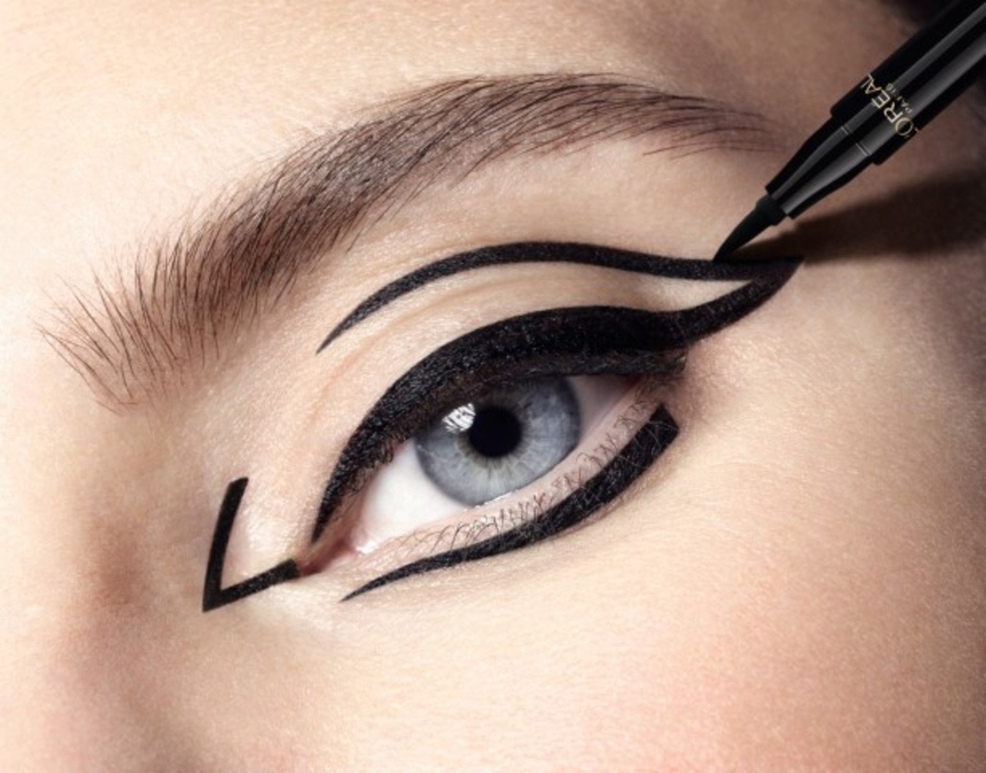 Tattoo signature eyeliner