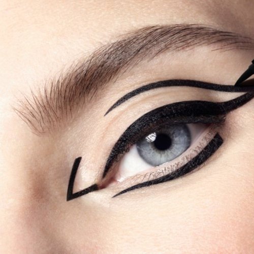 Tattoo signature eyeliner