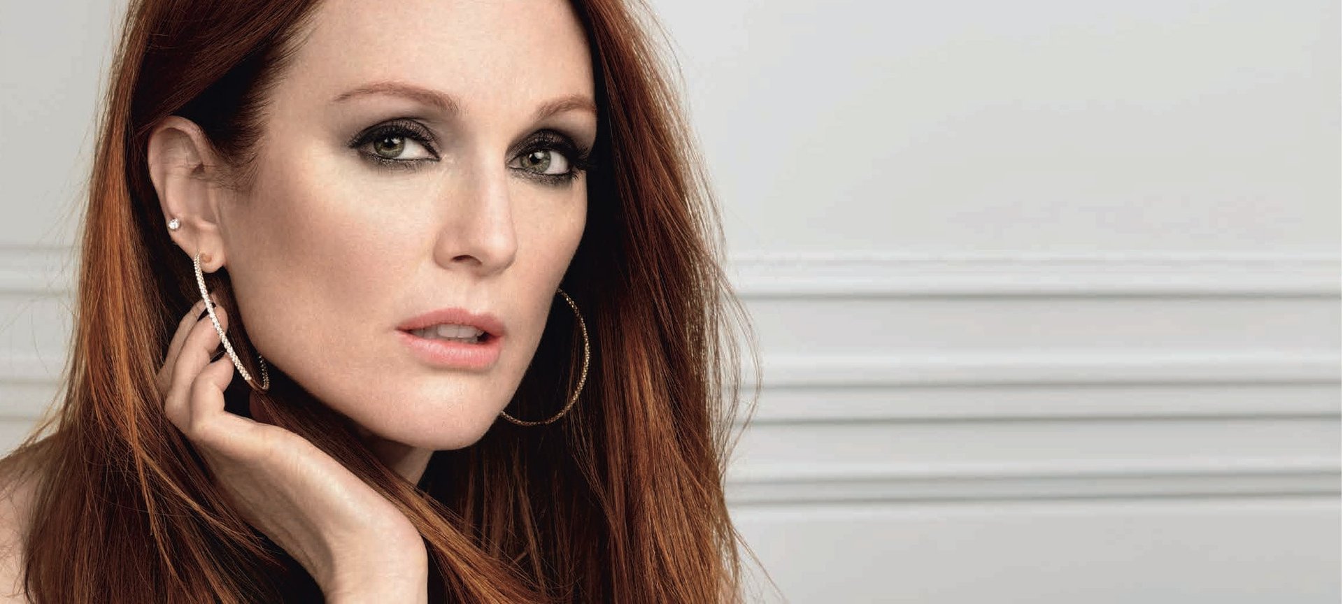 Juliannemoore Age Perfect Renaissance Cellulaire Hero