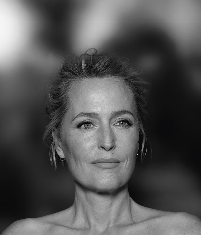 260422 Oap Cannes26 Lights Of Women Worth Awards Gillian Anderson Mobile Dmi Website