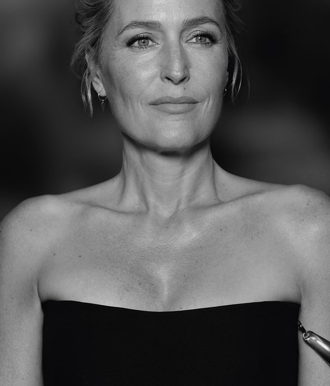 260422 Oap Cannes26 Lights Of Women Worth Awards Gillian Anderson Mobile Dmi Website